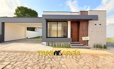 Vendo Preventa de Casa de 1 planta, lista en 1 semana, esquina, Fraccionamiento Privado, Córdoba.