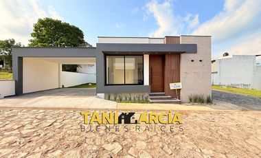 Vendo Preventa de Casa de 1 planta, lista en 1 semana, esquina, Fraccionamiento Privado, Córdoba.