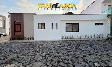 Vendo Preventa de Casa de 1 planta, lista en 1 semana, esquina, Fraccionamiento Privado, Córdoba.