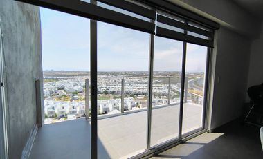 RENTA PENTHOUSE AMUEBLADO CON CUARTO DE SERVICIO EN NATUUR TOWERS, EL REFUGIO, QUERÉTARO