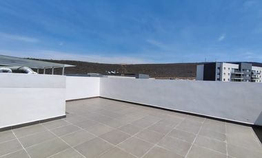 RENTA PENTHOUSE AMUEBLADO CON CUARTO DE SERVICIO EN NATUUR TOWERS, EL REFUGIO, QUERÉTARO