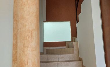 Casa en venta atras del fraccionamiento 𝐋𝐨𝐦𝐚𝐬 𝐝𝐞 𝐥𝐚𝐬 𝐀𝐦𝐞𝐫𝐢𝐜𝐚𝐬, 𝐌𝐨𝐫𝐞𝐥𝐢𝐚.