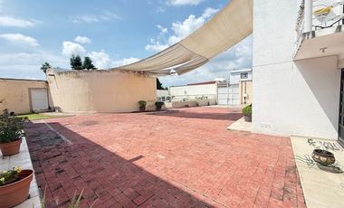 RENTA DEPTO CON ALBERCA LOMAS DE JUTEPEC