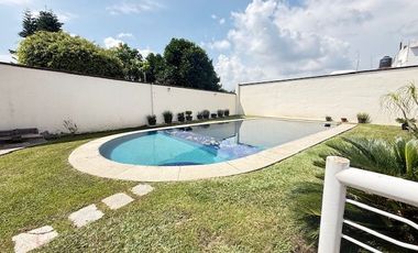 RENTA DEPTO CON ALBERCA LOMAS DE JUTEPEC