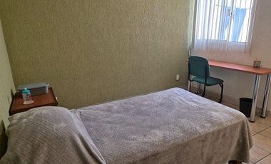 C228 RENTA CASA AMUEBLADA SAN PABLO FRENTE AL TEC