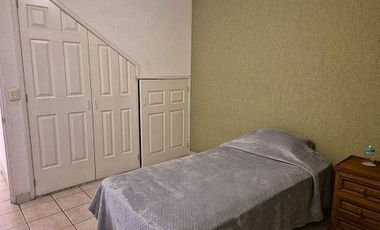 C228 RENTA CASA AMUEBLADA SAN PABLO FRENTE AL TEC