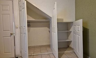 C228 RENTA CASA AMUEBLADA SAN PABLO FRENTE AL TEC