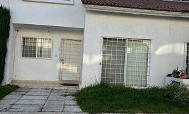 C228 RENTA CASA AMUEBLADA SAN PABLO FRENTE AL TEC