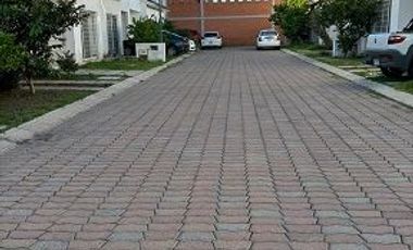 C228 RENTA CASA AMUEBLADA SAN PABLO FRENTE AL TEC