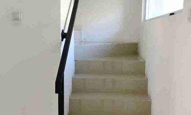 SEWA MURAH 
RUMAH 2 LANTAI
Regency One Pogot surabaya timur