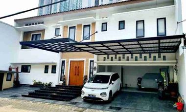 dijual Rumah Mewah 3 Lt cantik Asri, kolam renang private, Bebas Banjir di Komplek Exclusive Jl. Kemang Selatan, Kemang, Jakarta Selatan