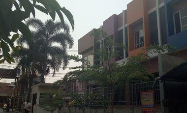 RUKAN di jalan Jatiserut, dekat BORMA, Kota Cimahi