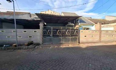 Dijual Rumah Jl. Kemlaten Asri, Kel. Kebraon, Kec. Karangpilang, Kota. Surabaya