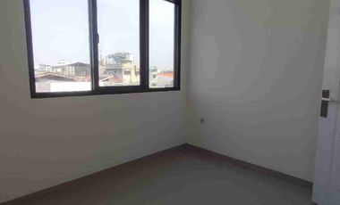 rumah usaha murah strategis di jl kran Kemayoran