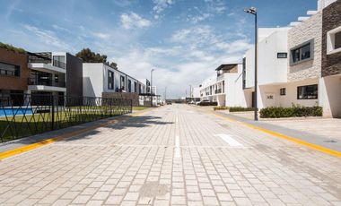 SE VENDE CASA 4 RECAMARAS PARQUE REAL CUAUTLANCINGO