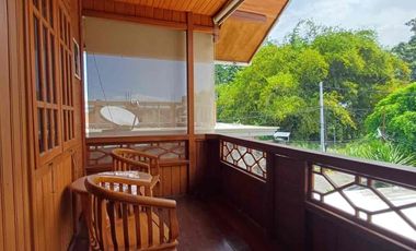 Dijual Rumah Cantik Etnik  2 Lt Halaman Luas Dekat Jogja Bay