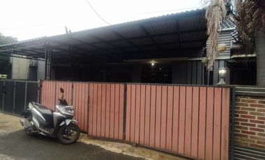 RUMAH DISEWAKAN TAHUNAN DALAM CLUSTER DI TANAH BARU DEPOK, DEKAT TOL KUKUSAN & STASIUN DEPOK BARU