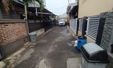 RUMAH DISEWAKAN TAHUNAN DALAM CLUSTER DI TANAH BARU DEPOK, DEKAT TOL KUKUSAN & STASIUN DEPOK BARU
