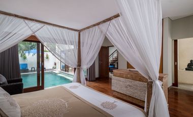 Freehold - Exquisite Tropical Retreat 2-Bedroom Villa in Prime Canggu Location