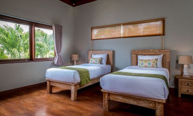 Freehold - Exquisite Tropical Retreat 2-Bedroom Villa in Prime Canggu Location