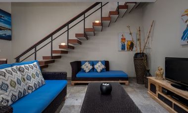 Freehold - Exquisite Tropical Retreat 2-Bedroom Villa in Prime Canggu Location