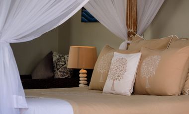 Freehold - Exquisite Tropical Retreat 2-Bedroom Villa in Prime Canggu Location