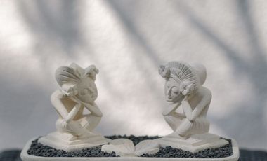 Freehold - Exquisite Tropical Retreat 2-Bedroom Villa in Prime Canggu Location