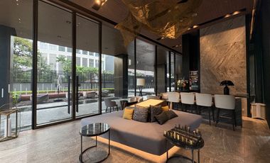 Beautiful View, Great Value! Condo For Sale  The ESSE Sukhumvit 36 — A luxury condominium located right on Sukhumvit Road, next to BTS Thonglor!