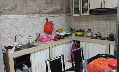 Rumah 1 ½ lantai siap huni kota Pontianak di serdam