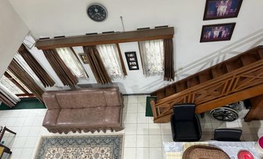 Dijual Cepat!! Rumah Hook 2 Lantai Full Furnish di Gegerkalong