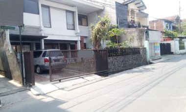 Dijual Rumah dan kosan daerah Gegerkalong