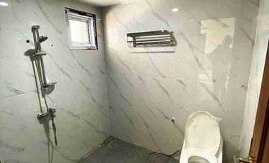 rumah mewah di perumahan cluster Solo baru area