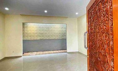 rumah mewah di perumahan cluster Solo baru area