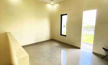 rumah mewah di perumahan cluster Solo baru area