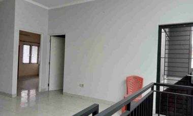 Disewa rumah carport 3 mobil Duren sawit Jakarta timur