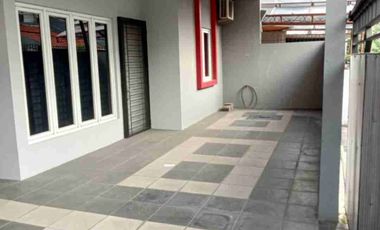 Disewa rumah carport 3 mobil Duren sawit Jakarta timur