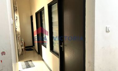 DIJUAL Rumah Bagus Siap Huni 3 Lantai Lokasi Strategi Semampir Kota Kediri Dekat Pusat Kota Kediri, Staisiun