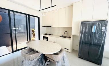 Rumah baru siap huni fully furnished di Bintaro Discovery Aluvia sektor 9 Bintaro