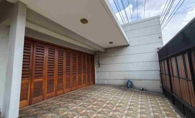 Rumah Mewah Strategis Furnish Dekat Pintu Tol Klodran Solo