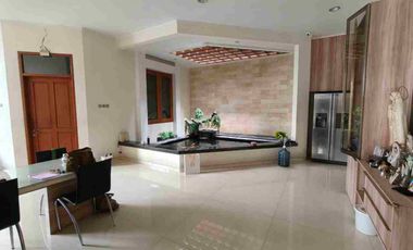 Rumah Mewah Strategis Furnish Dekat Pintu Tol Klodran Solo