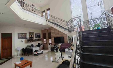 Rumah Mewah Strategis Furnish Dekat Pintu Tol Klodran Solo