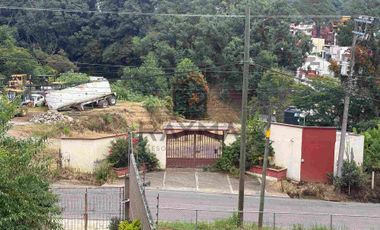 en venta casa amplia con recámara en planta baja