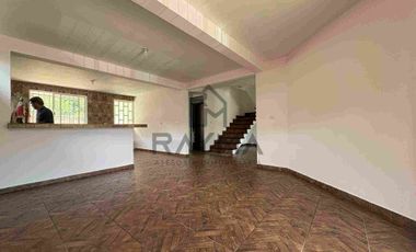 en venta casa amplia con recámara en planta baja