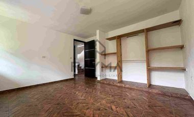 en venta casa amplia con recámara en planta baja