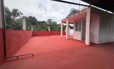 en venta casa amplia con recámara en planta baja