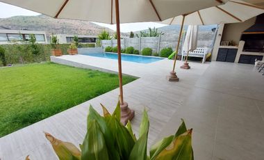 Gran Y Moderna Casa En Exclusivo Condominio Piedra Roja