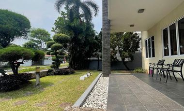 Rumah 2 lantai 4+1 kamar full furnish di Taman Telaga Golf