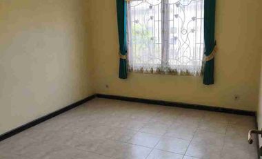 DISEWAKAN RUMAH SIAP HUNI‼️
CENTRAL PARK -MULYOSARI