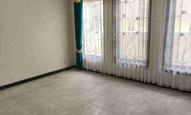 DISEWAKAN RUMAH SIAP HUNI‼️
CENTRAL PARK -MULYOSARI