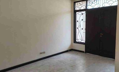 DISEWAKAN RUMAH SIAP HUNI‼️
CENTRAL PARK -MULYOSARI